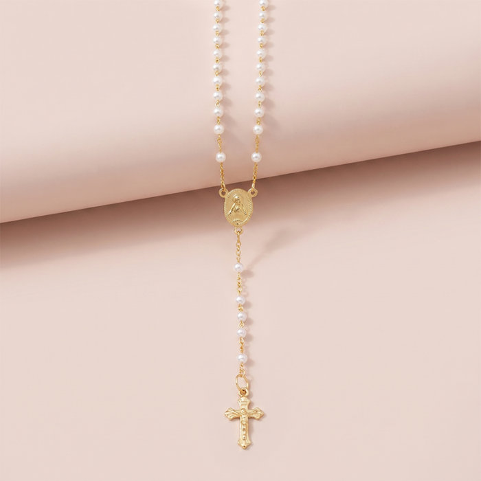 Colar terço com pérolas e cruz banho ouro 18k Colar terço com pérolas e cruz banho ouro 18k hipoalergênico