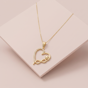 Colar coração infinito com zircônias banhado a ouro 18k hipoalergênico com acabamento delicado.