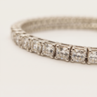 Pulseira riviera bracelete com zircônias transparentes banho ródio hipoalergênica