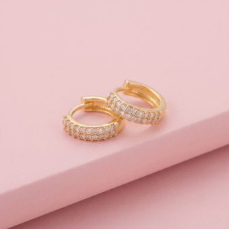 Brinco argola com zircônias tamanho G banho ouro 18k semijoia hipoalergênica