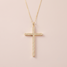 olar cruz cravejada com zircônias em banho ouro 18k, semijoia feminina hipoalergênica.