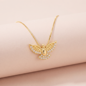 Colar Divino Espírito Santo com zircônias banho ouro 18k hipoalergênico