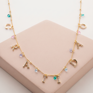 Colar gratidão com zircônias banho ouro 18k hipoalergênico com acabamento polido de alto brilho.