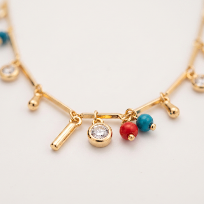 Colar cristal colorido banho ouro 18k hipoalergênico com acabamento polido de alto brilho.