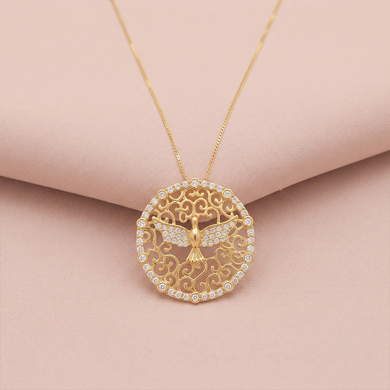 Colar Árvore da Vida com Divino Ouro 18K Colar Árvore da Vida com Divino Espírito Santo e zircônias banho ouro 18k hipoalergênico